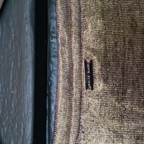 WHITE HOUSE BLACK MARKET Gold Metallic Jersey V-Neck Tee sz S NEW Women's Casual - Picture 5 of 11